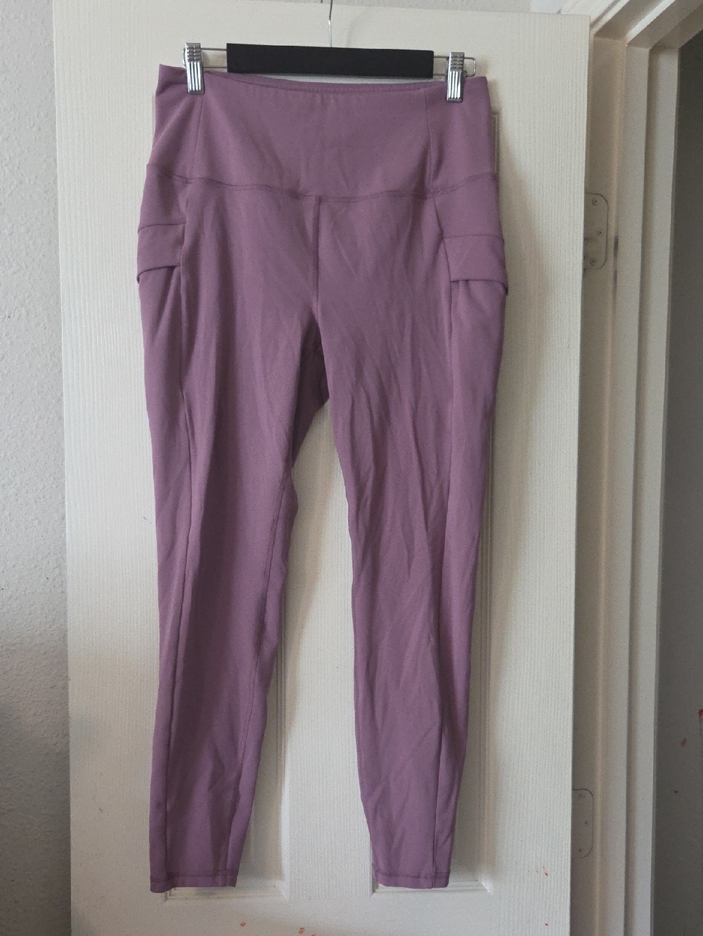Avalanche Mauve High-Waist Leggings with Side Pockets